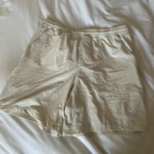 Men’s Lululemon Pace Breaker Shorts 7”